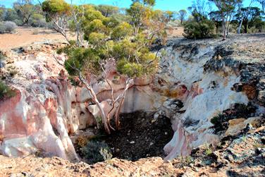 The Breakaways, Hyden-Norseman Rd, Western Australia